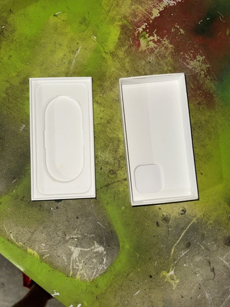 iphone 16 pro max empty box