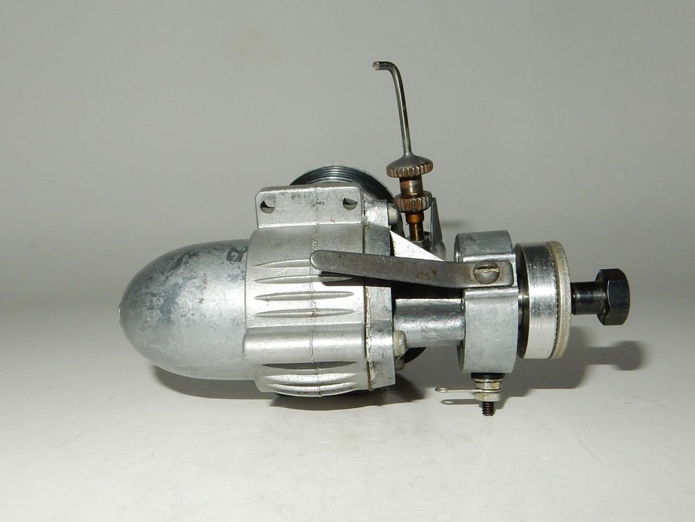 Excellent - FORSTER 29R SPARK IGNITION MODEL AIRPLANE ENGINE NIB