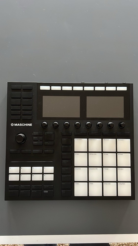 Native Instruments Maschine MK3 Sampler & Sequencer