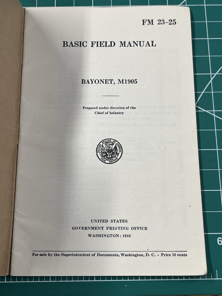 WWII US War Department Basic Field Guide Bayonet M1905