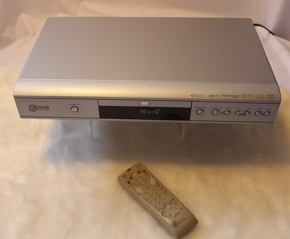 GE DVD Player Digital DGE100NA Silver INCLUDES Remote Control & Users Guide