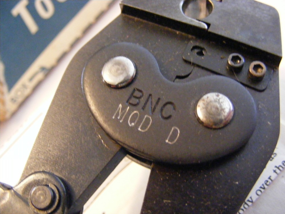 AMP Hand Crimp Tool 69477-1 MOD - D (C)