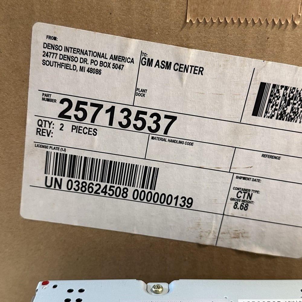 New OEM GM 25713537 Navigation Data Entry System Processor for 2000-01 Deville