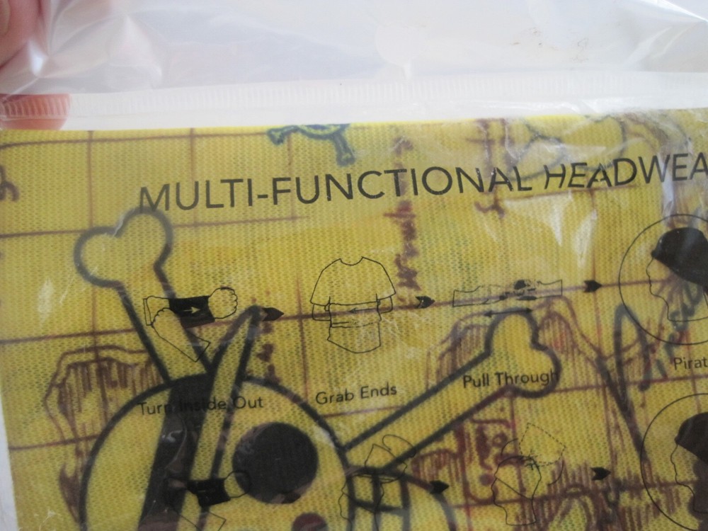 Pirate Head Rag in Package Prize New