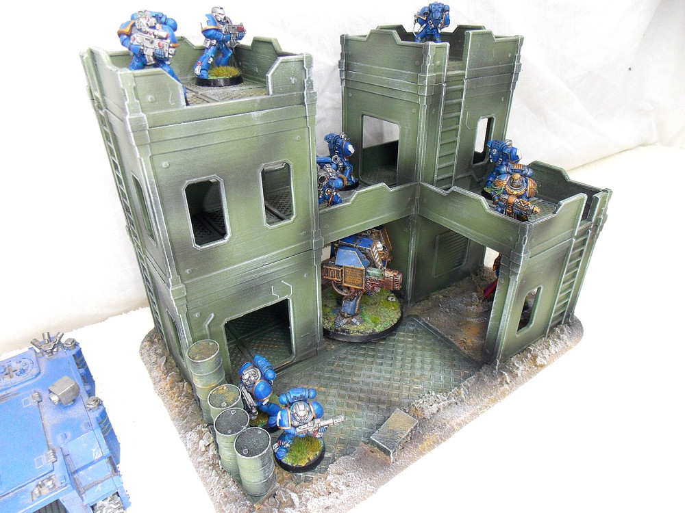 WARGAMING TERRAIN PAINTED BUILDING