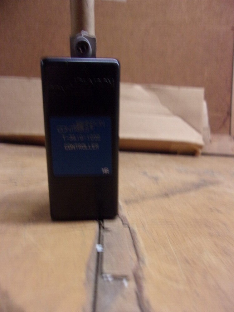 Johnson Control T3610-1002- Pneumatic low limit controller- NOS