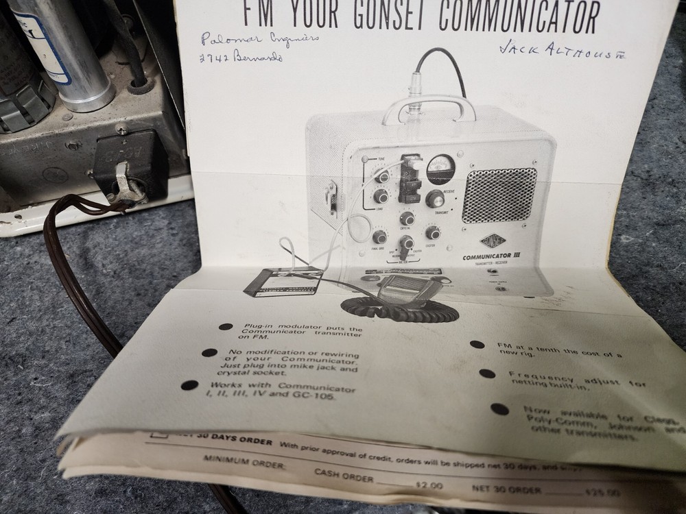 Gonset Communicator III Transmitter Receiver Ham Radio Vacuum Tube POWERS ON