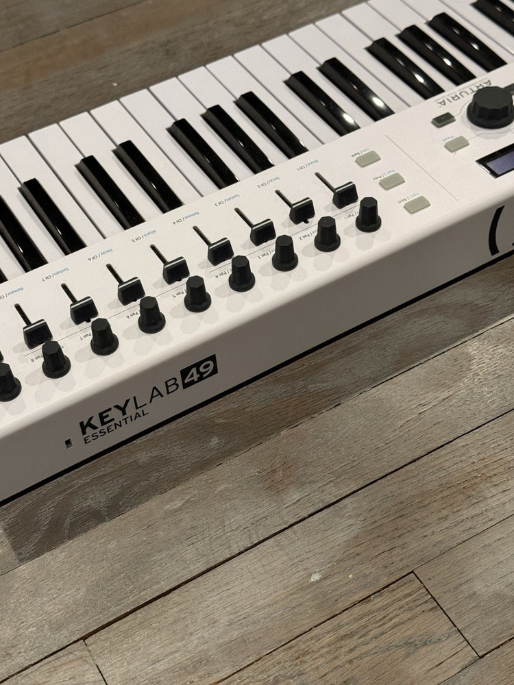 Arturia KeyLab Essential 49 Midi Keyboard Controller White
