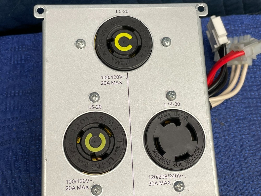 APC 2-Plug 3-Switch Power Distribution Panel - Overstock - Excellent Condition