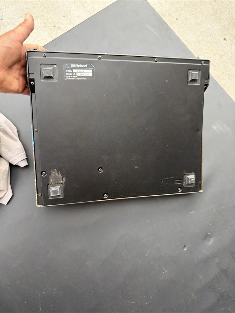 Roland MV-30 Studio M