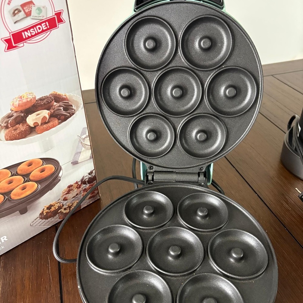 Dash Express Mini Donut Maker Mint Aqua 7 Donuts Nonstick Electric