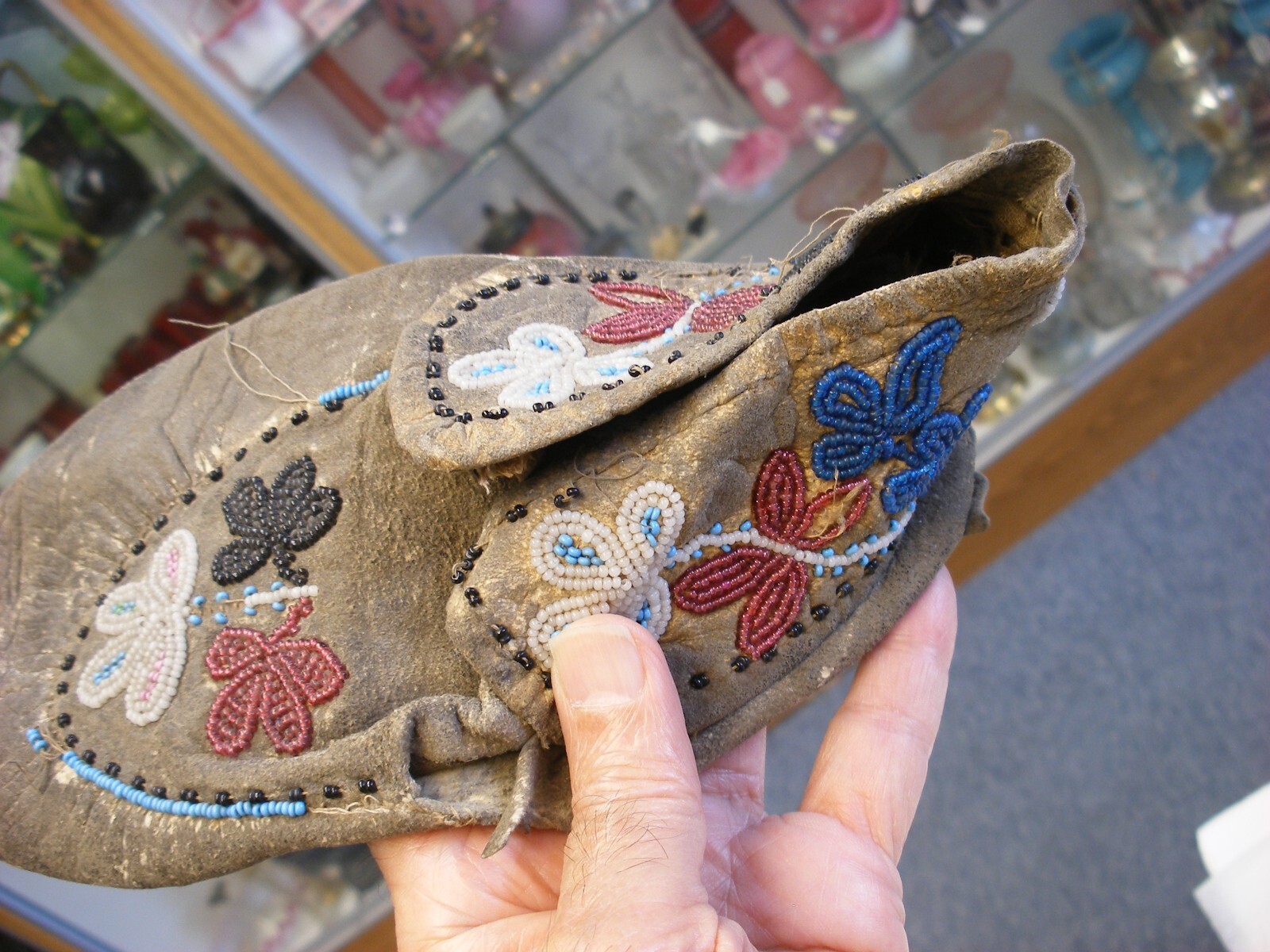 Antique Vtg Native American Plains Indian Beaded Moccasins - Damage - As-is!