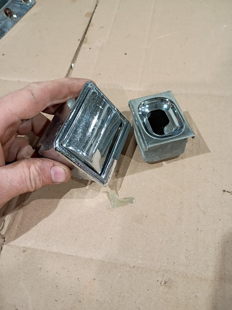 Austin Healey 3000/ 100-6 Original Ashtray