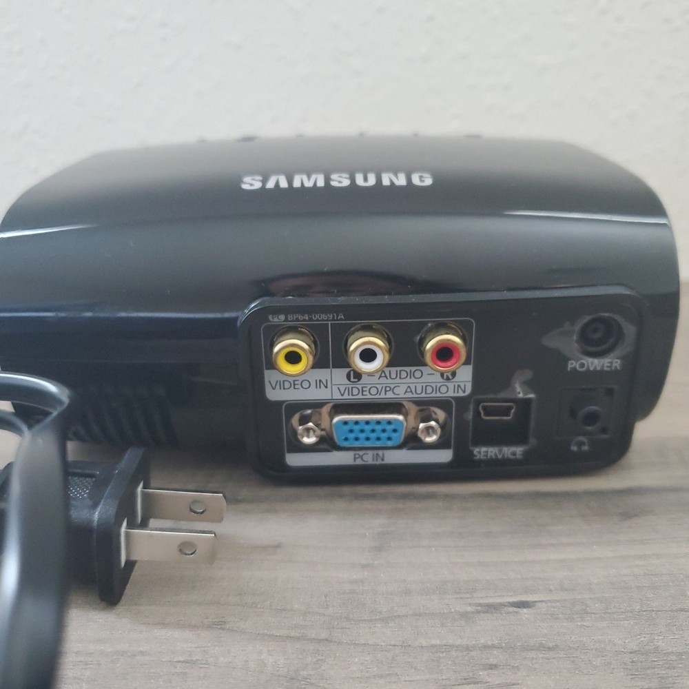Projector Samsung SP-P400B With Plug No Remote