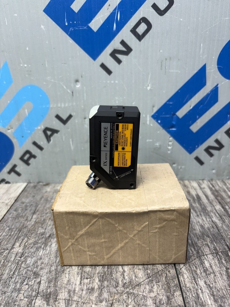 KEYENCE IMAGE-BASED LASER SENSOR HEAD IX-055