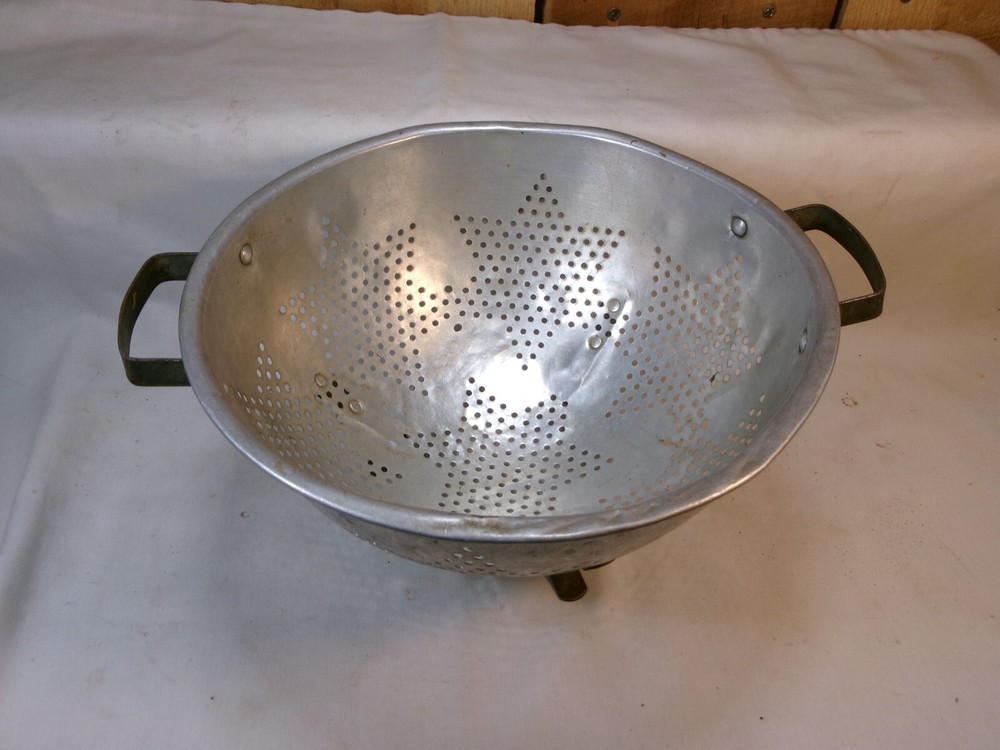 Vintage Aluminum Star Pattern Colander Strainer with Handles