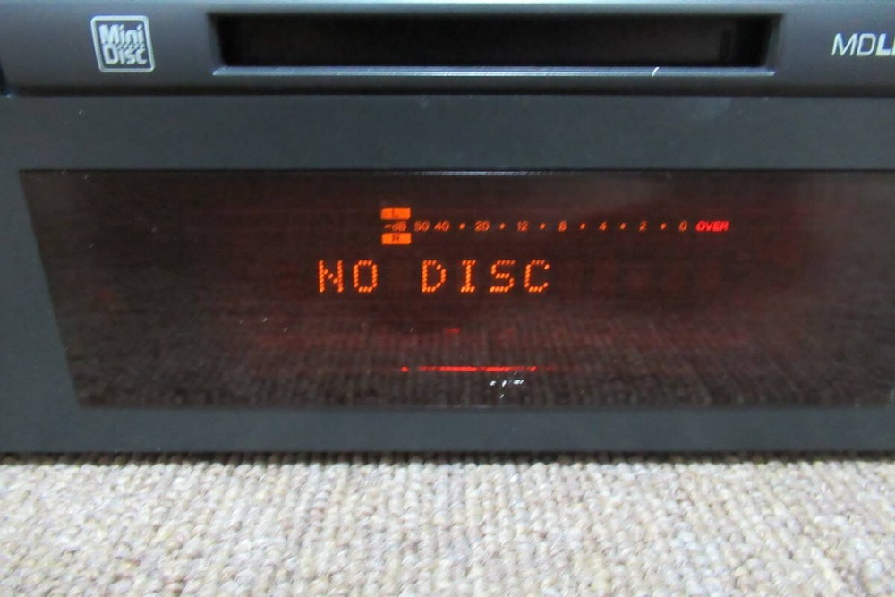 Tascam MD-350 Mini Disc Player Recorder MD Deck