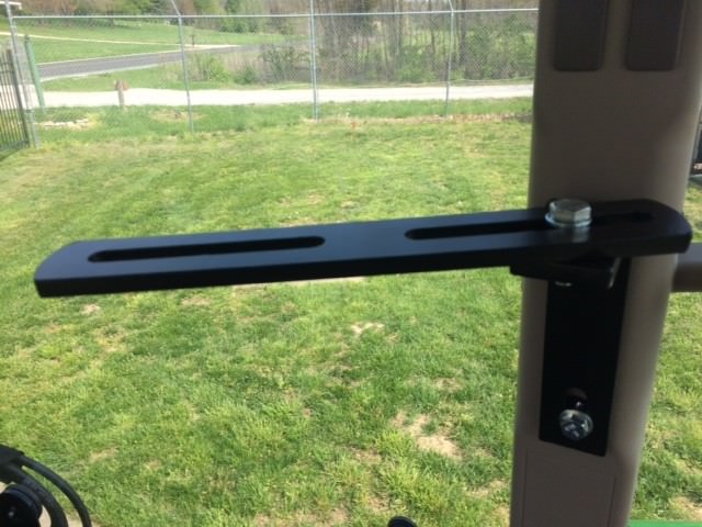 Aftermarket monitor mounting bracket kit - for John Deere BE23519