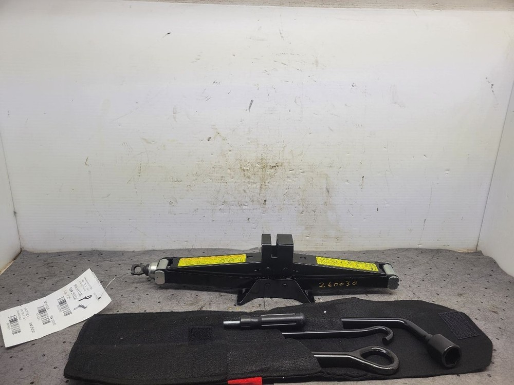 TUCSON 2020 Jack and Tools 1743661