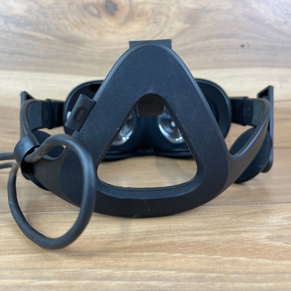 Oculus Black Built-in Microphone PC-Powered VR Gaming Headset with Controller