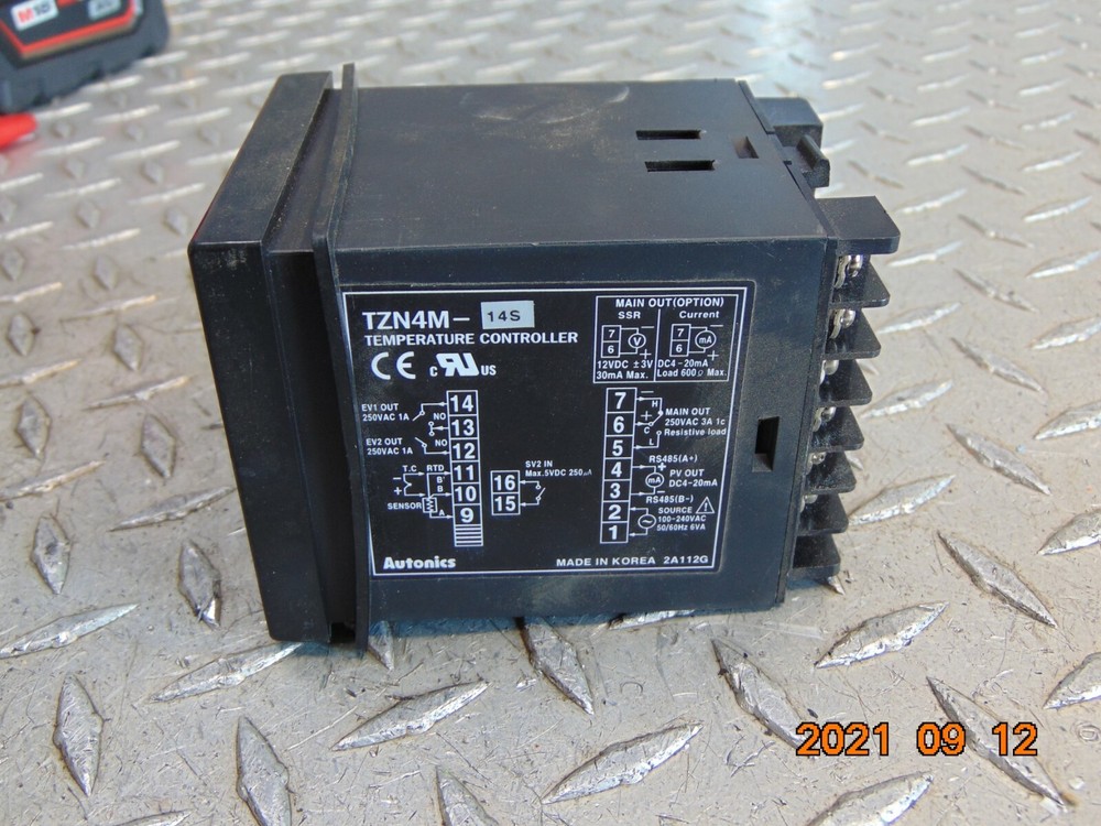 TZN4M-14S Autonic Temperature Controller Multi Range Multi Sensor