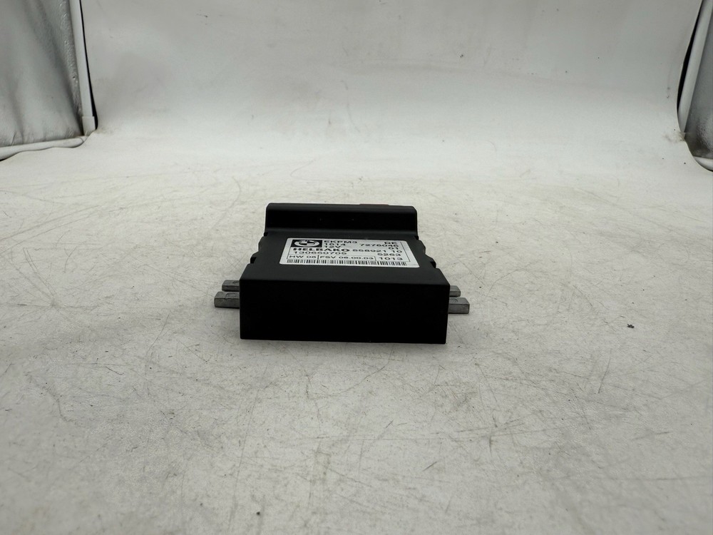 BMW E88 E82 E90 E92 E93 E84 E70 E89 Ekpm3 Helbako Fuel Pump Module Control Unit