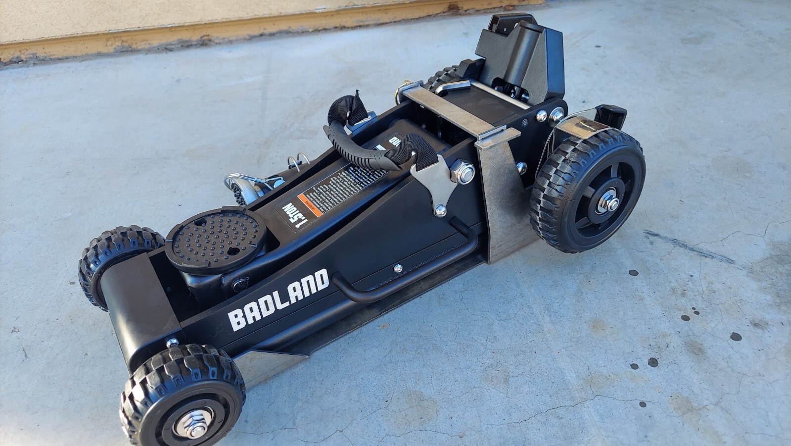 Off-Road Jack Mount for Harbor Freight 1.5 Ton Badlands Off-Road Jack