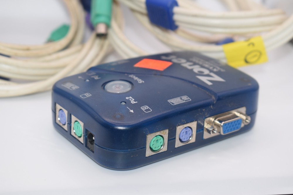 Zonet KVM3002 2-Port KVM Switch with Cables