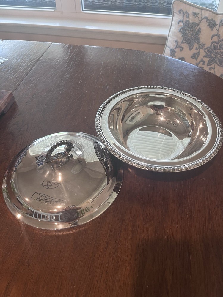 Leonard Italy Silverplate Covered Serving Bowl w/ Lid 11” Ornate Rim