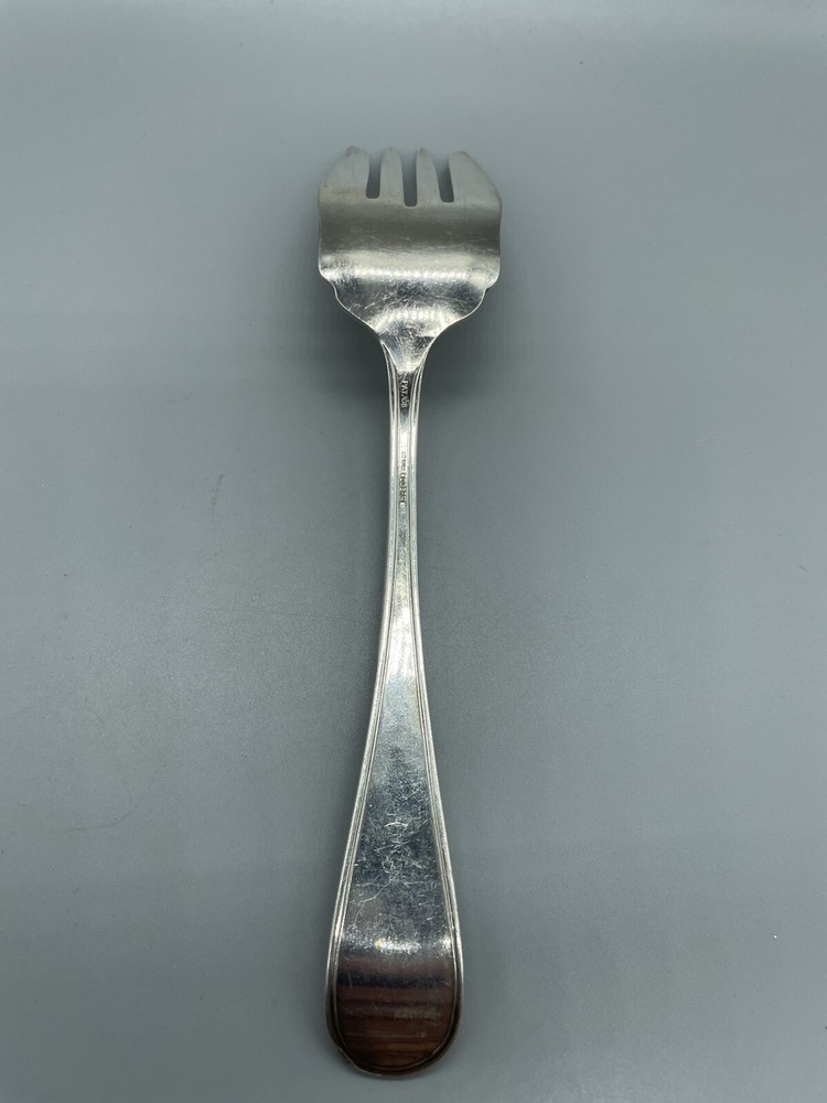 Antique WM Rogers Medium Solid Cold Meat Serving Fork Garrick Silverplate 1908