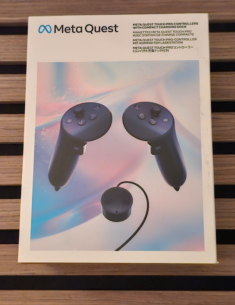 Meta Touch Pro Controllers & Charging Dock for Quest Pro/Quest 2 Black