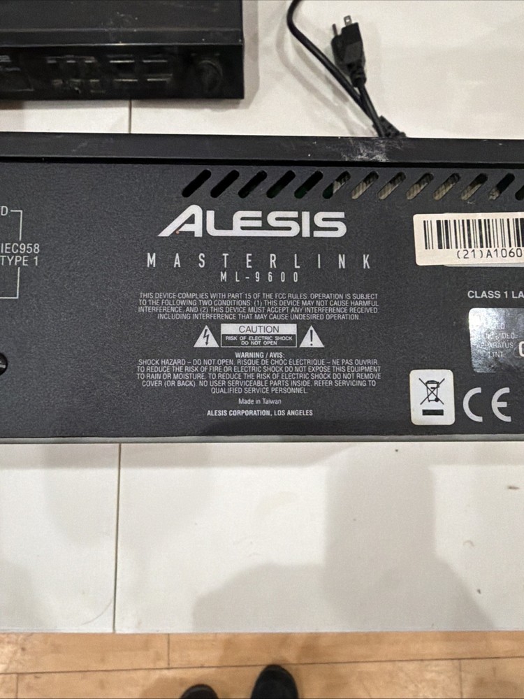 Alesis *Masterlink ML-9600 *High Resolution Master Disc CD Recorder Pro Audio