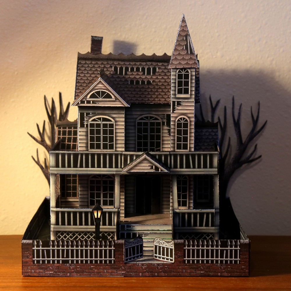 THE GHOST HOUSE Haunted House paper model