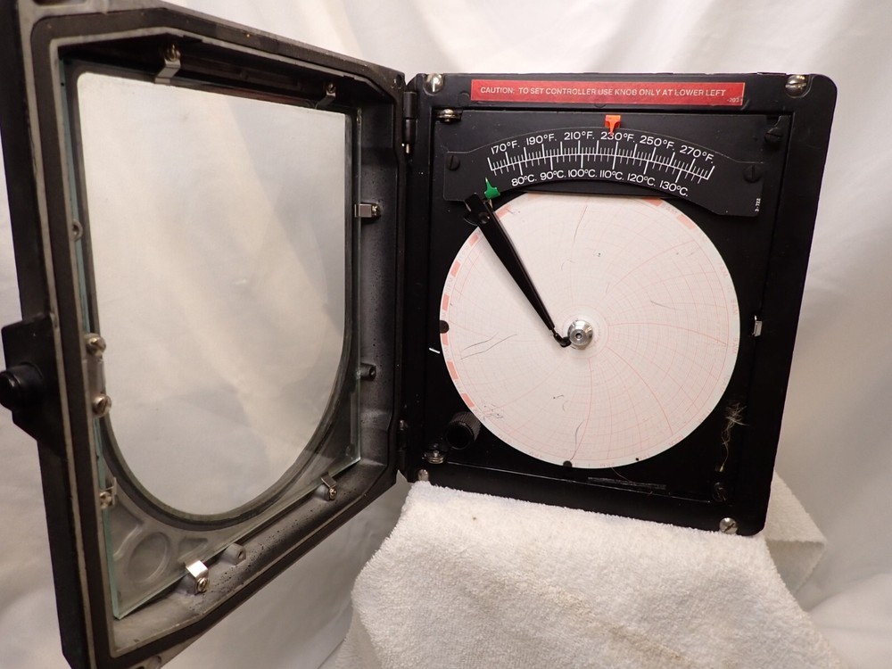 United Electric Type 652 Temperature Recorder/Controller Model 13138