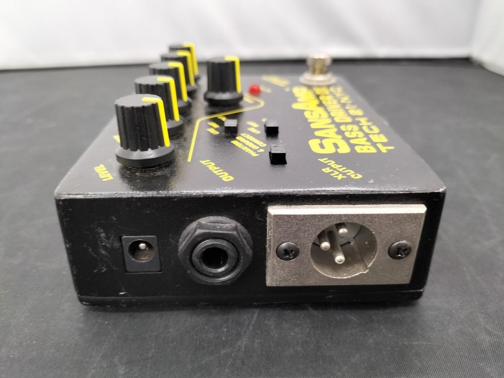TECH21 SANS old specification bass effector