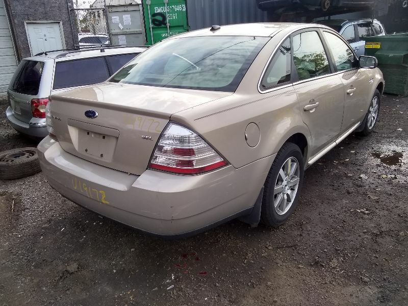 TAURUS 2008 Console Rear 213281