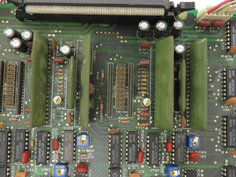 Hitachi HDV471 Servo Controller Power Supply Unit 270VDC Input 220VAC Output