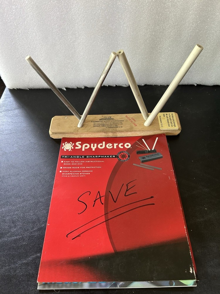 Spyderco Tri-Angle Sharpmaker Kit Fine & Medium Ceramic Stones