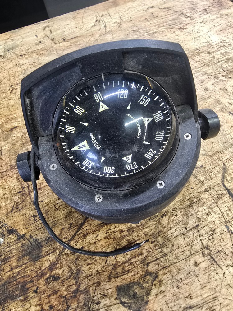 VINTAGE RITCHIE 3" LIGHTED COMPASS WITH MOUNT