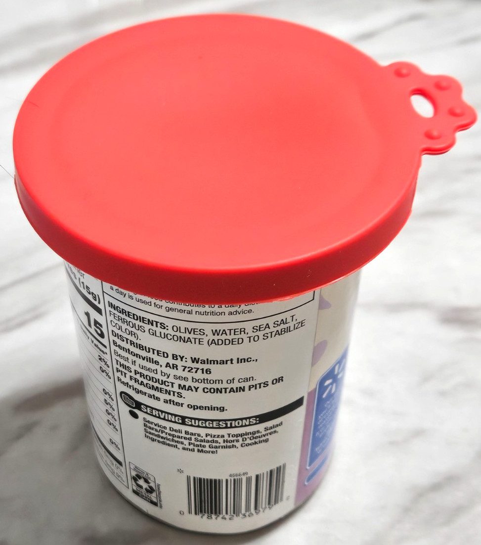 2 Pack Pet Food Can Covers Universal Can Lids Safe/Silicone Dogs Cats and more