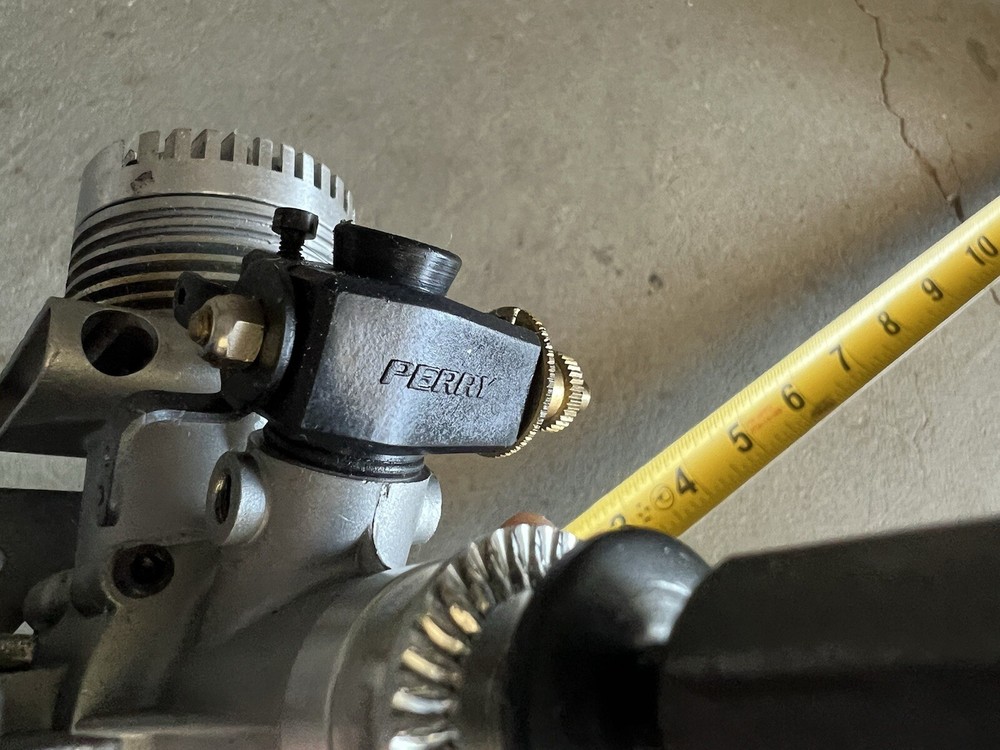 Vintage K&B 40 RC Airplane Engine with Perry Pump for restore project