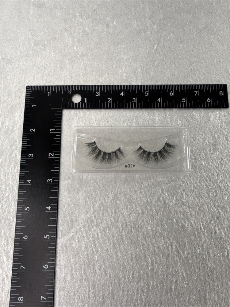 false eyelashes #32A
