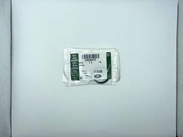 Genuine Land-Rover Engine Coolant Pipe O-Ring LR048472