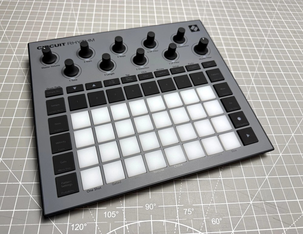 Novation Circuit Rhythm Beatmaking Sampler Groovebox Drum Machine Sequencer