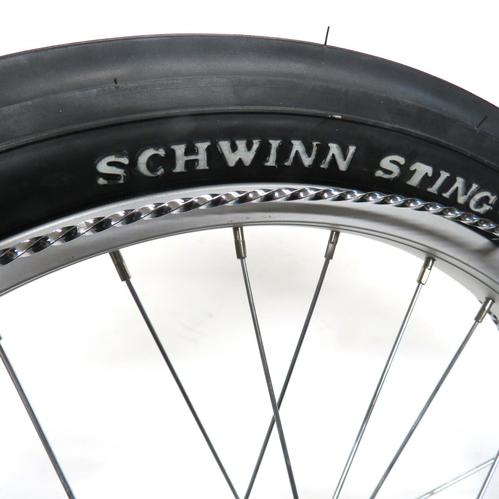 Pair Lowrider Chrome 20 inch Rim Twisted Trim Rim Rings