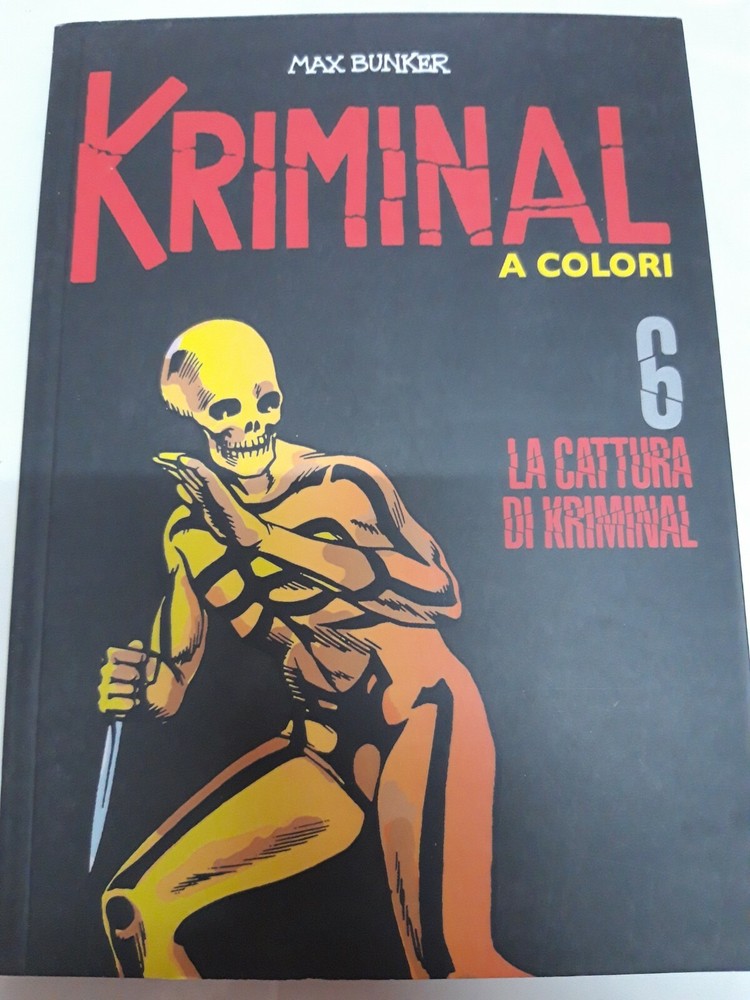 Criminal Comic - Sports Journal No. 6 with Figures