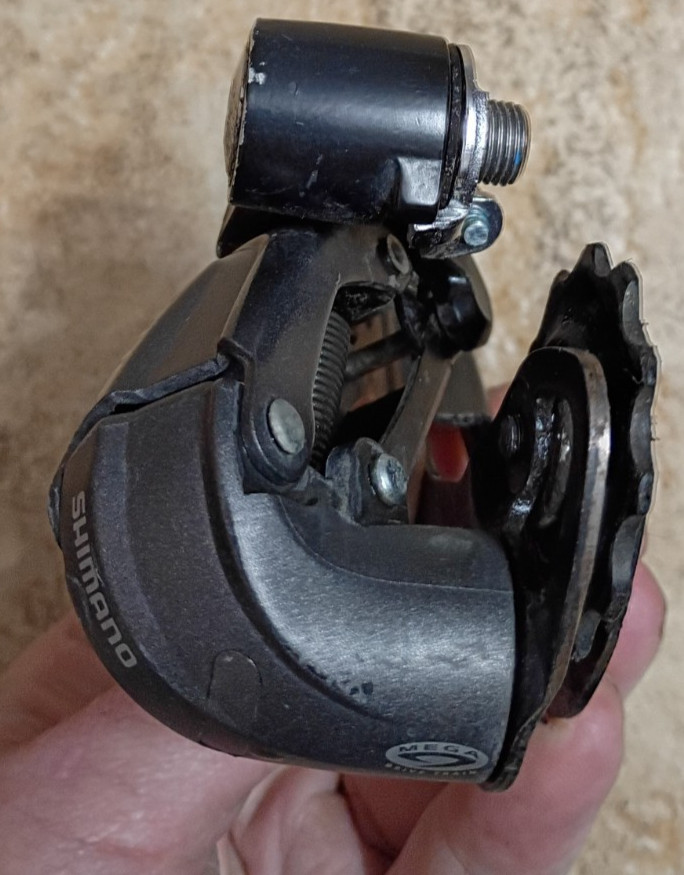 Shimano Altus rear derailleur