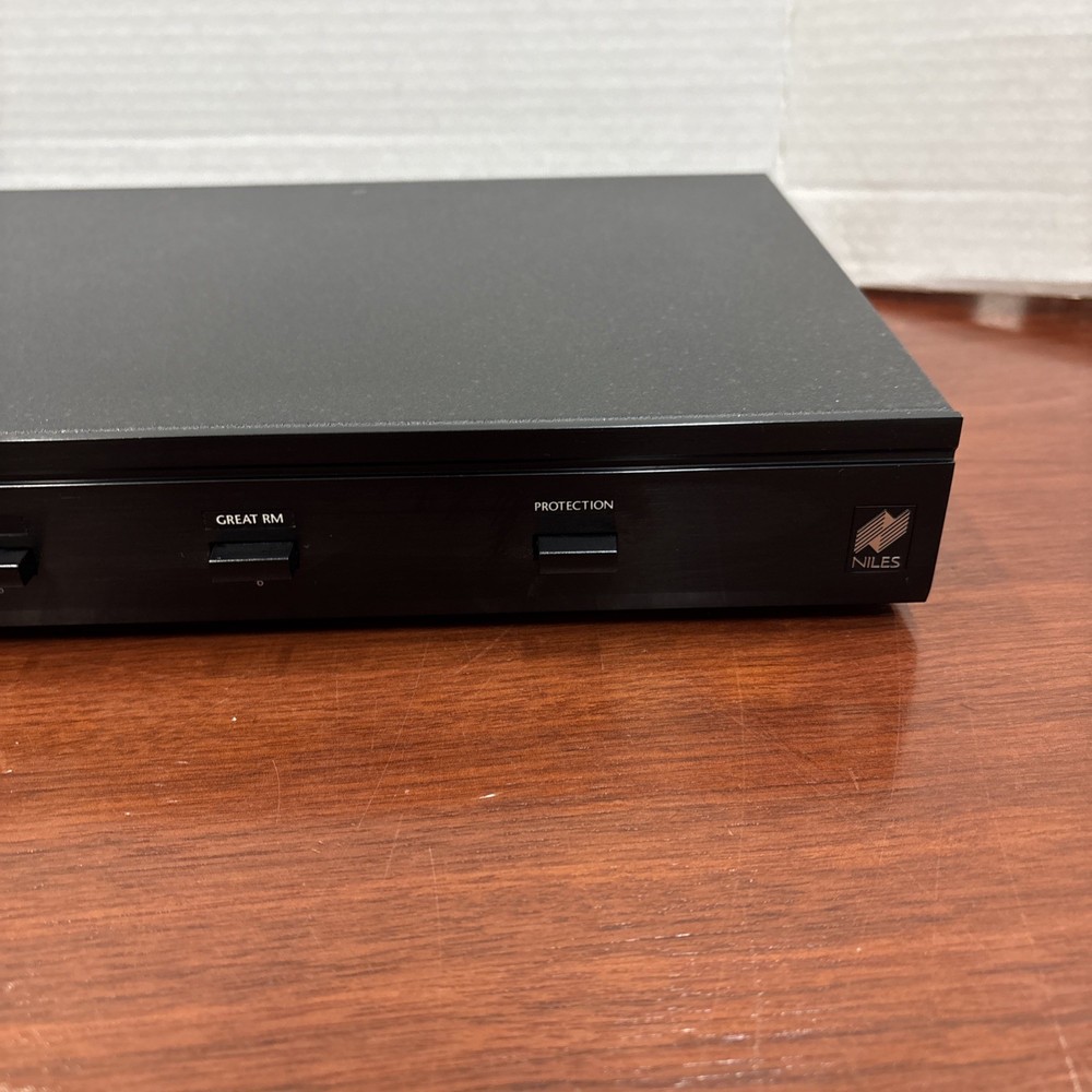 Niles HDL-6 High Definition Speaker Selection System Control Box