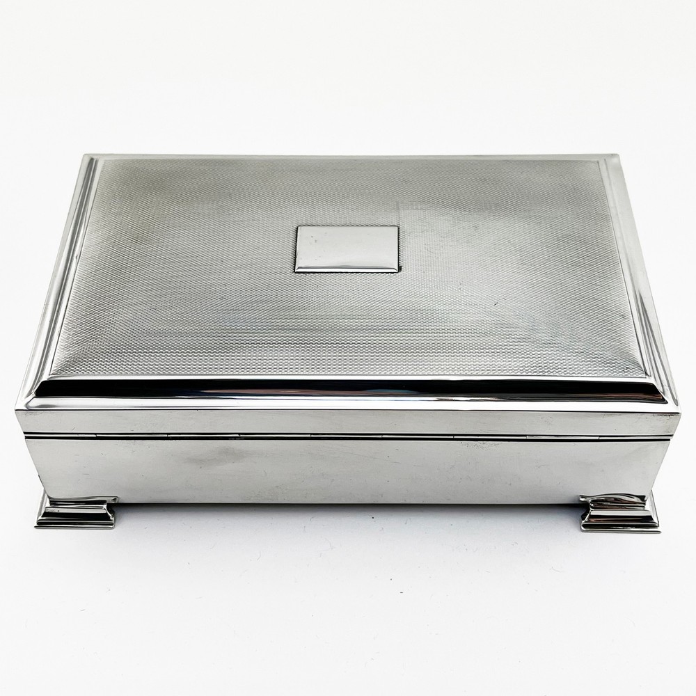 Handsome Rectangular Sterling Silver Trinket or Cigarette Box 1953 Birmingham