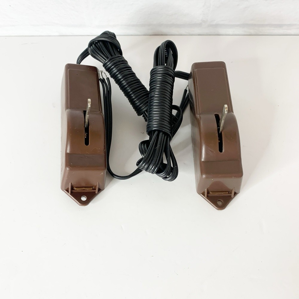 Lionel Automatic Switch Controller without lights Set Of 2